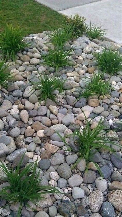 Cute Front Yard And Backyard With River Rocks 22 Rock Garden Design