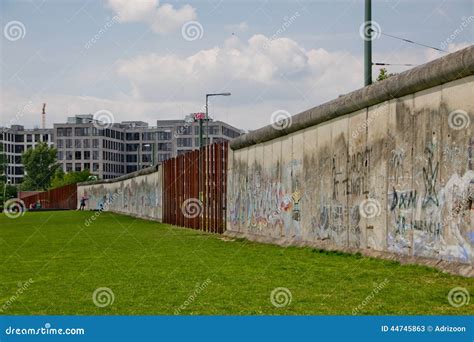 The Berlin Wall Memorial Part Of The Wall Still Standing Editorial
