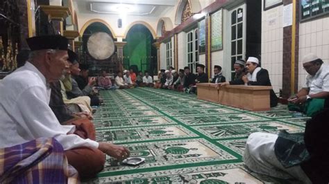 Ia menjelaskan zakat fitrah diberikan dalam bentuk bahan makanan pokok masyarakat setempat. Warga Dusun Siyono Ikuti Bintek Tata Cara Zakat Fitrah ...