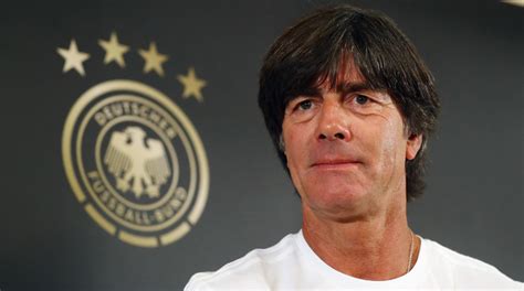 He used to be a german midfielder in the past and started his playing career in fc freiburg. Joachim Löw - Trainerprofil - DFB Datencenter