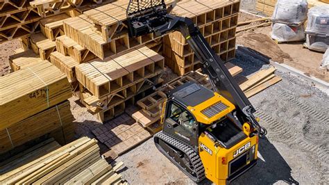 Jcb Introduces New 2ts 7t Teleskid Compact Track Loader With Tier 4