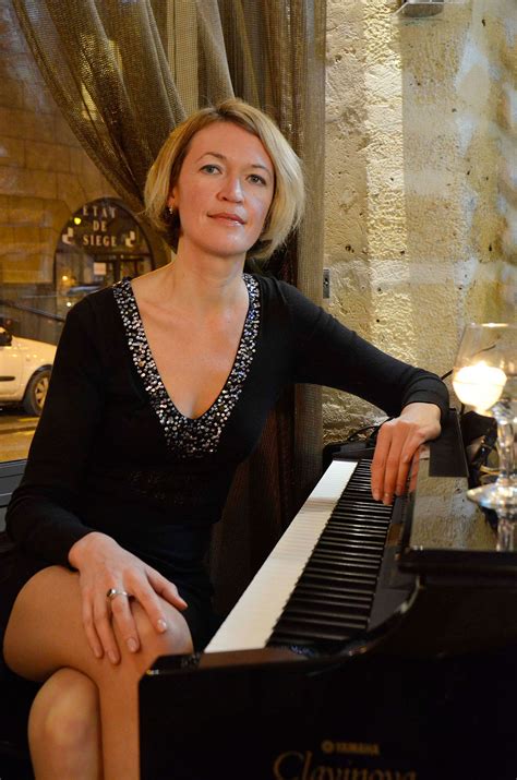Pianist Singer Paris Female Pianist Paris Female Vocalist Paris