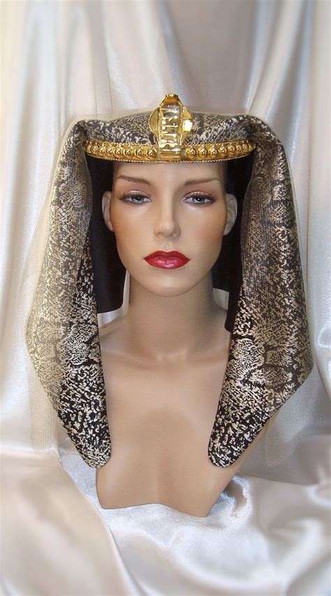 Gold And Black Pharaoh Headpiece Cleopatra Headdress Etsy Headdress Cleopatra Headdress