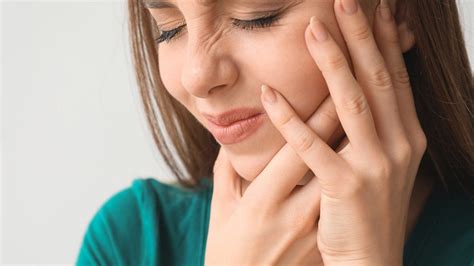 Why Is My Jaw Popping Tmj Causes And Treatments