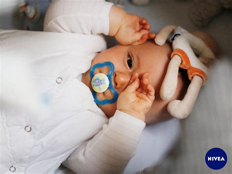 Senken sie das fieber ihres babys nicht zu früh mit medikamenten; Baby und Schnuller: kleiner Nuckel-Ratgeber - NIVEA