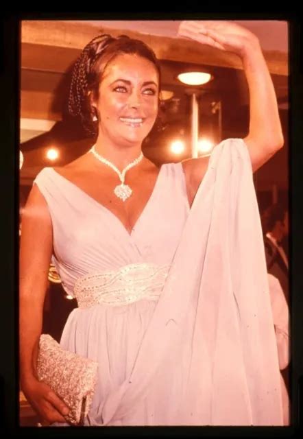 Elizabeth Taylor Candid Glamour Gown Diamonds Pose Original 35mm Transparency £2424 Picclick Uk