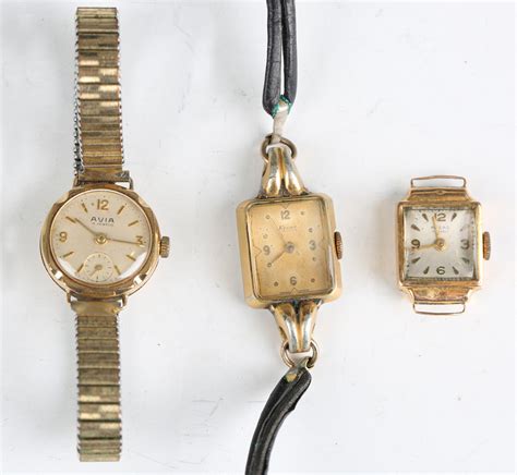 An Avia 9ct Gold Circular Cased Ladys Wristwatch Birmingham 1958