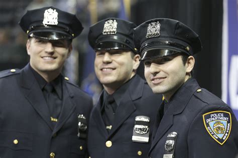 Nypd Adds 1123 New Officers Including 3 Brothers Cbs News