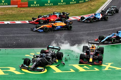 Vidéo Limpressionnant Crash Au Départ Du Grand Prix F1 De Hongrie