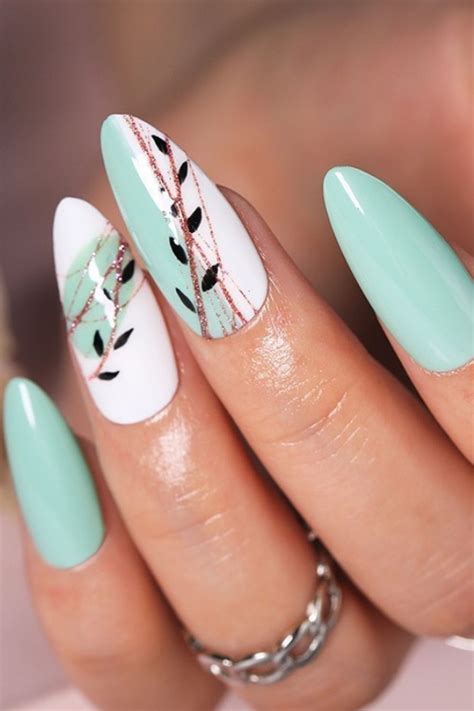 Elegant And Chic Almond Acrylic Nails For Summer Nails Designs