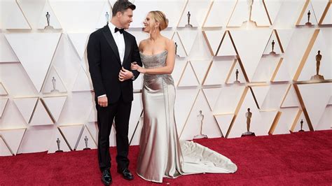Colin jost knows when to play to his strengths and when to leave it to the professionals. Scarlett Johansson and Colin Jost are married ...