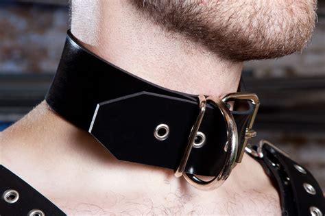 Rubber collar - Ethical Kink