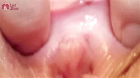 Extraordinary Snatch Close Up Vaginal Dilator