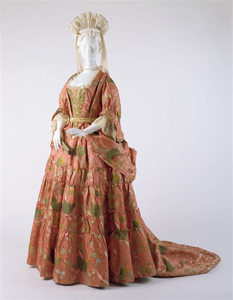 Fashion Trends 1600s Dress Type