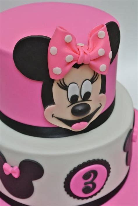 Hot Pink Minnie Mouse Cake Cake By Eunicecakedesigns Cakesdecor