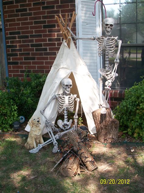 how to set up halloween scenes in your yard gail s blog