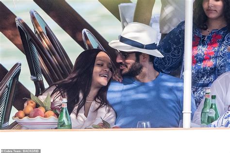 Rihanna Snuggles Up To Billionaire Boyfriend Hassan Jameel On Romantic