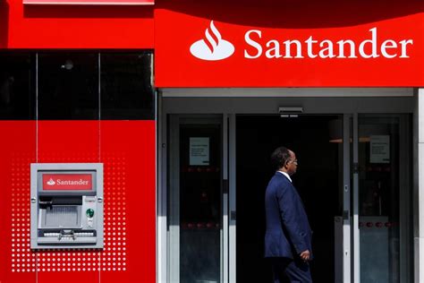 Santander bank slashing a fifth of its UK network and some 1,270 jobs — MercoPress