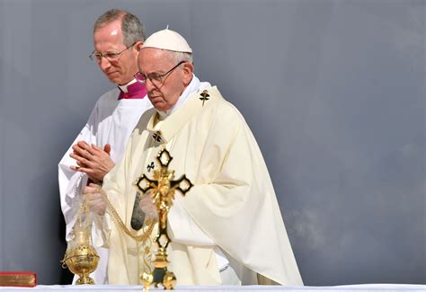 For The First Time Pope Francis Publicly Admits Priests And Bishops Have Sexually Abused Nuns