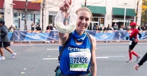 mom pumps breast milk while running new york city marathon