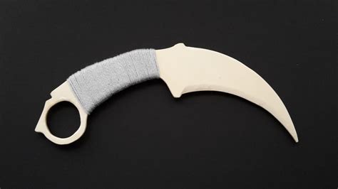 These are not to be considered perfect templates, but rather a starting point for you to tweak the curves and shape. Wooden Karambit Tutorial - Free template - YouTube