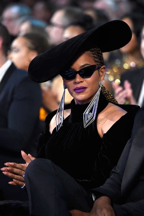 Later in the night, she became the most decorated woman in grammys history, after receiving her 27th and 28th grammys. Grammy 2018: Beyonce's diamond earrings worry fans | OK ...