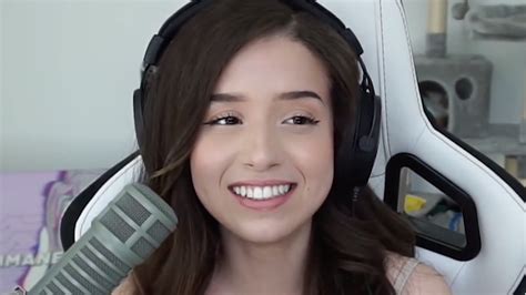 Pokimane Twitch Con