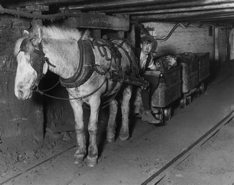 Amazing Peek Inside Britains Coal Mines Where Working Class Men Spent