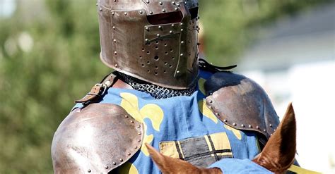 The Armour Of An English Medieval Knight World History Encyclopedia
