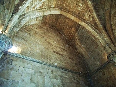 Castel Del Monte A Fascinating Roman Wall Structure