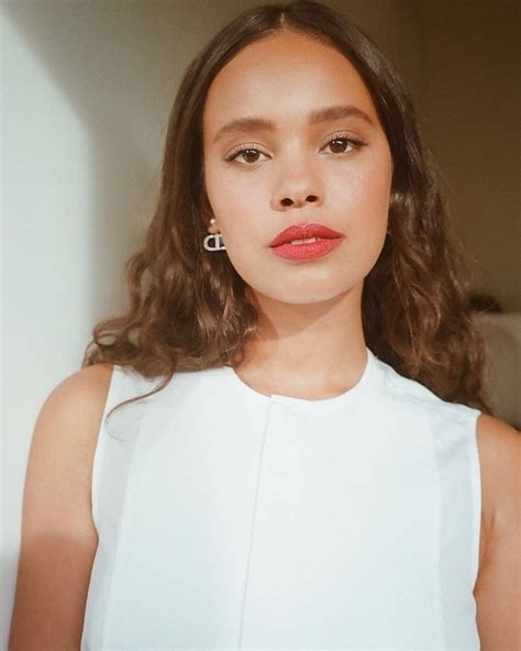 Picture Of Alisha Boe