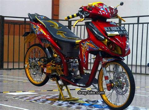 Gambar motor drag motor ninja beat mio dan liar. Modifikasi Vario 110 Thailook Warna Merah | Motor, Merah, Honda