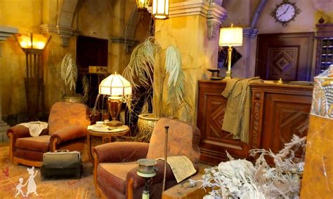 An Exclusive And Spooky Look Inside The Lobby Of The Hollywood Tower