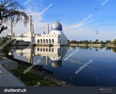 Masjid Bandaraya Likas Kota Kinabalu Sabah Stock Photo 1110100190