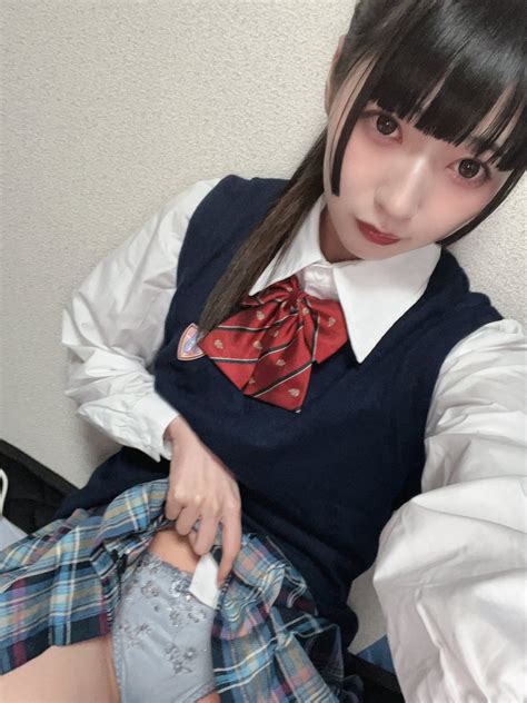 足立める😈💜 on twitter は？濡れてないしー