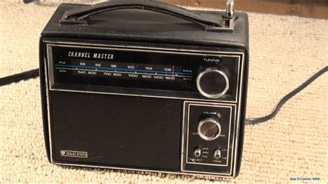 Easy access to more than 15.000 am/fm radio stations online featuring music, live news and sports. 1970? Channel Master AM/FM Radio, Model 6228 - YouTube