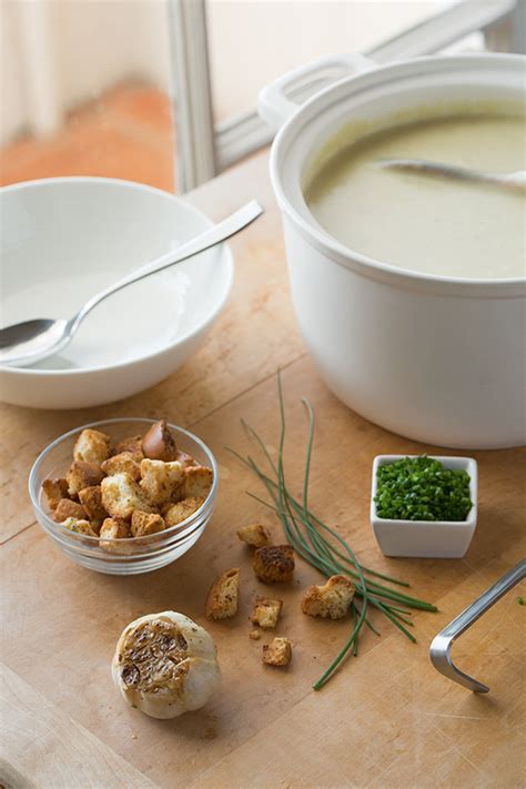 Creamy Roasted Garlic Potato Soup