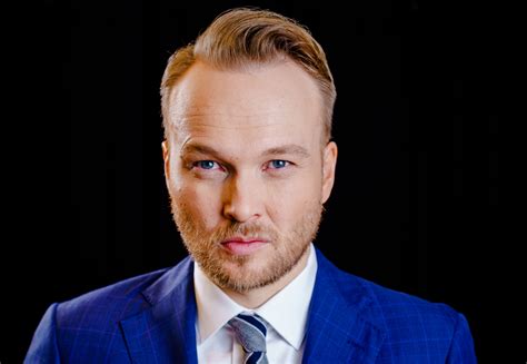 Let's take a look at arjen lubach's current relationship, dating history, rumored hookups and past exes. Weer kijkcijferrecord voor Arjen Lubach | Foto | AD.nl