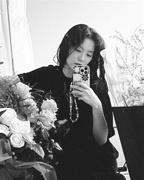 220210 Red Velvet Seulgi Instagram Update Kpopping