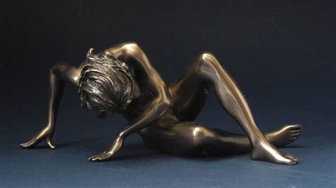 Bodytalk Female Nude Statue Pushing Off Decovista Colorful Design Furniture Statues
