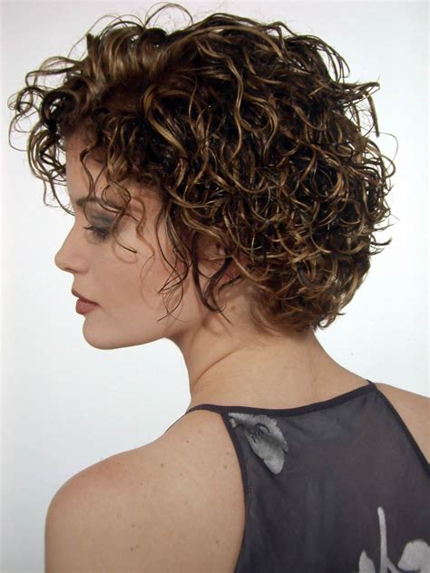 23 Short Layered Curly Hairstyles 2020 Popular Style