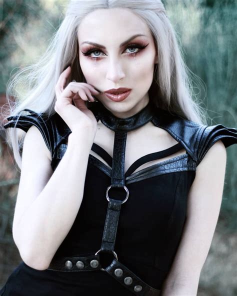 Model Vesmedinia Welcome To Gothic And Amazing Gothic And Amazing