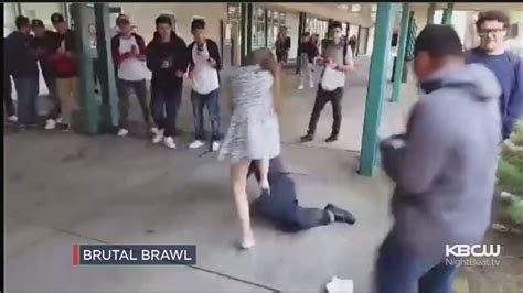 A Video Of A Teen Girl Beating Up A Boy In Sonoma Went Viral Scoopnest