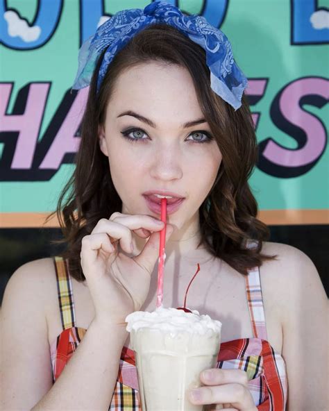 Violett Beane Nude And Sexy Photos The Fappening