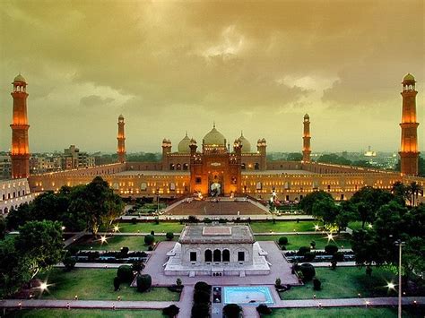 Shahi Mosque Lahore Pakistan ~ Entertainment Enter