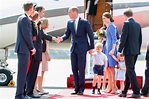 La familia real llegó toda de azul a Alemania y este es el curioso ...