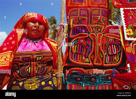 Cuna Indian Woman Displays Her Molas Traditional Garments San Blas