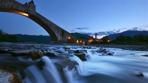 Devils Bridge In Night Building Wallpaper Wallpaper Download 5120x2880