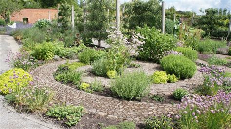 Ewa In The Garden 10 Beautiful Ideas For Herb Garden