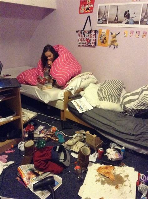 Katie Prices Mucky Mansion These Messy Bedrooms Are Enough To Rival